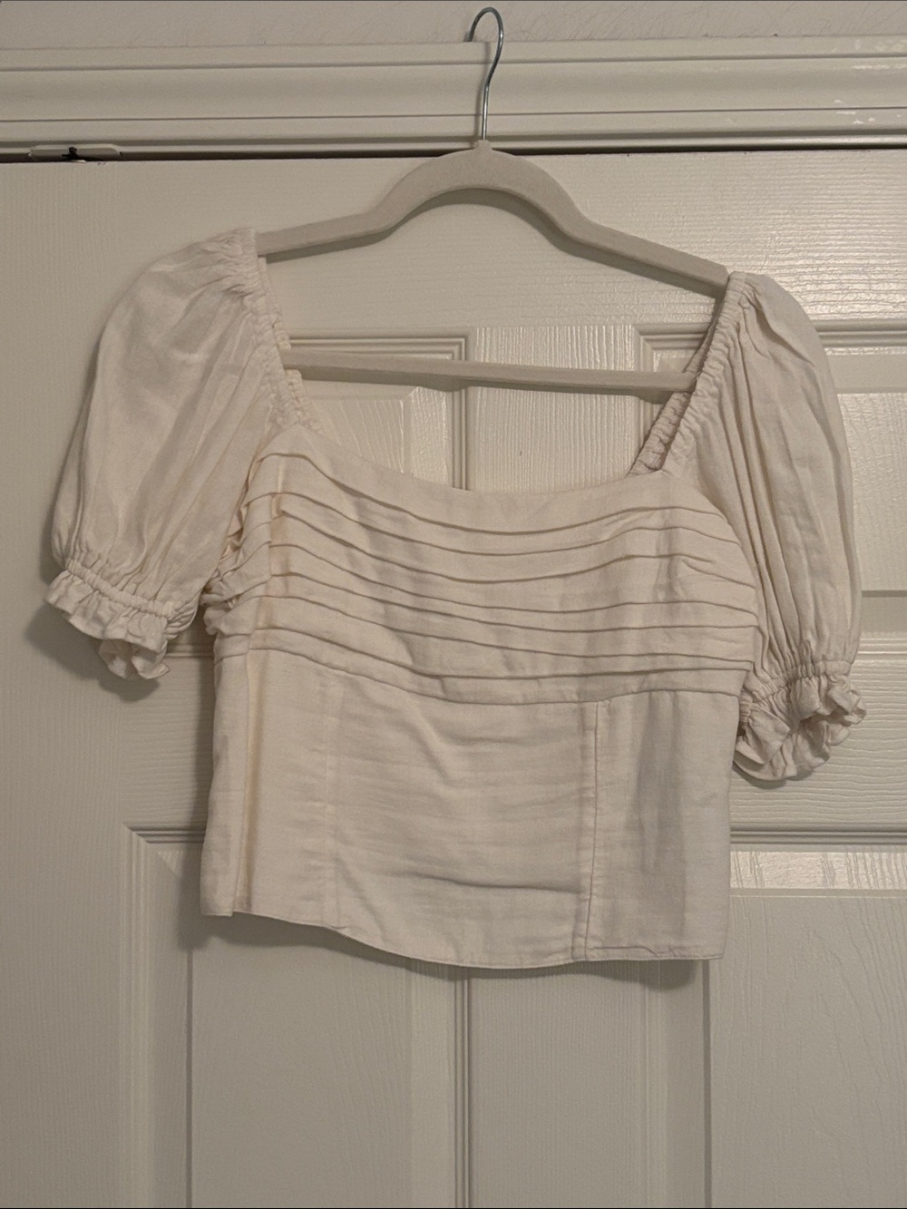 Abercrombie & Fitch Cream Pintuck Square-Neck Puff Sleeve Crop Top
